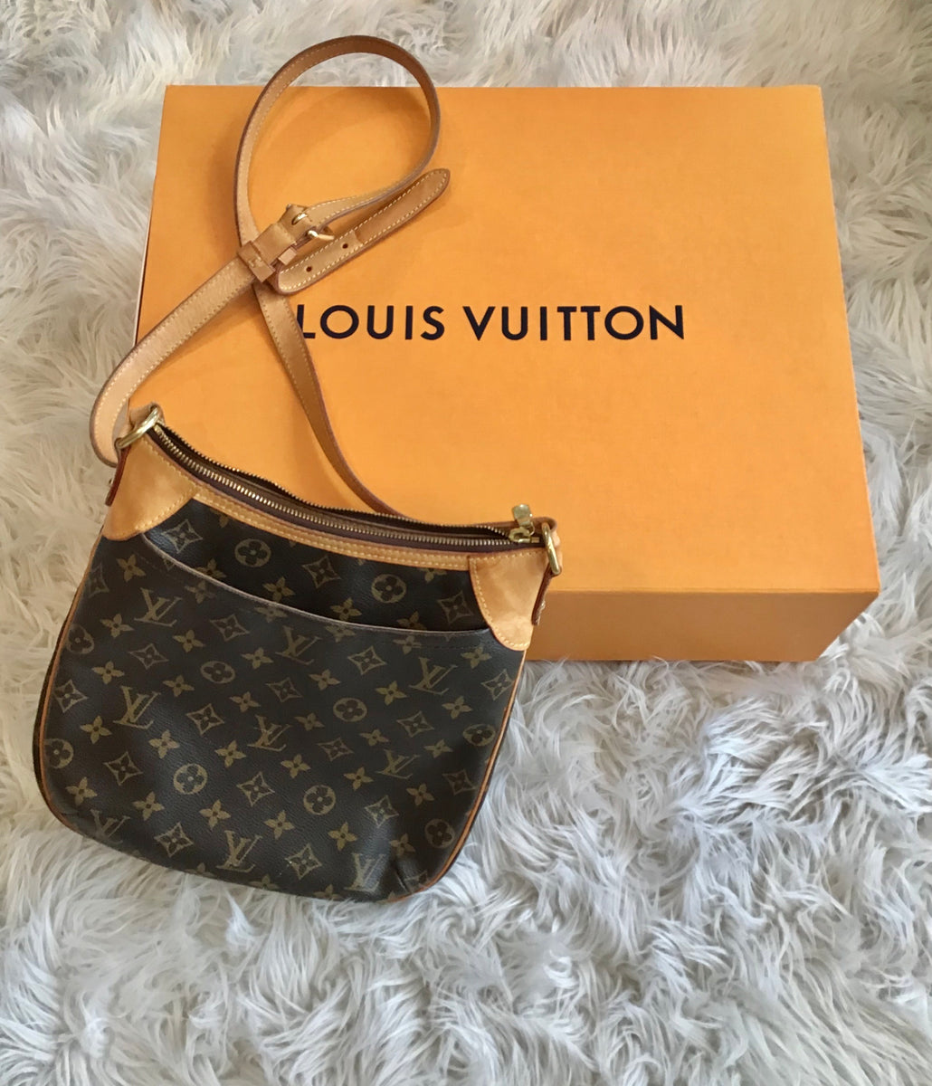 Louis Vuitton – By Consignment