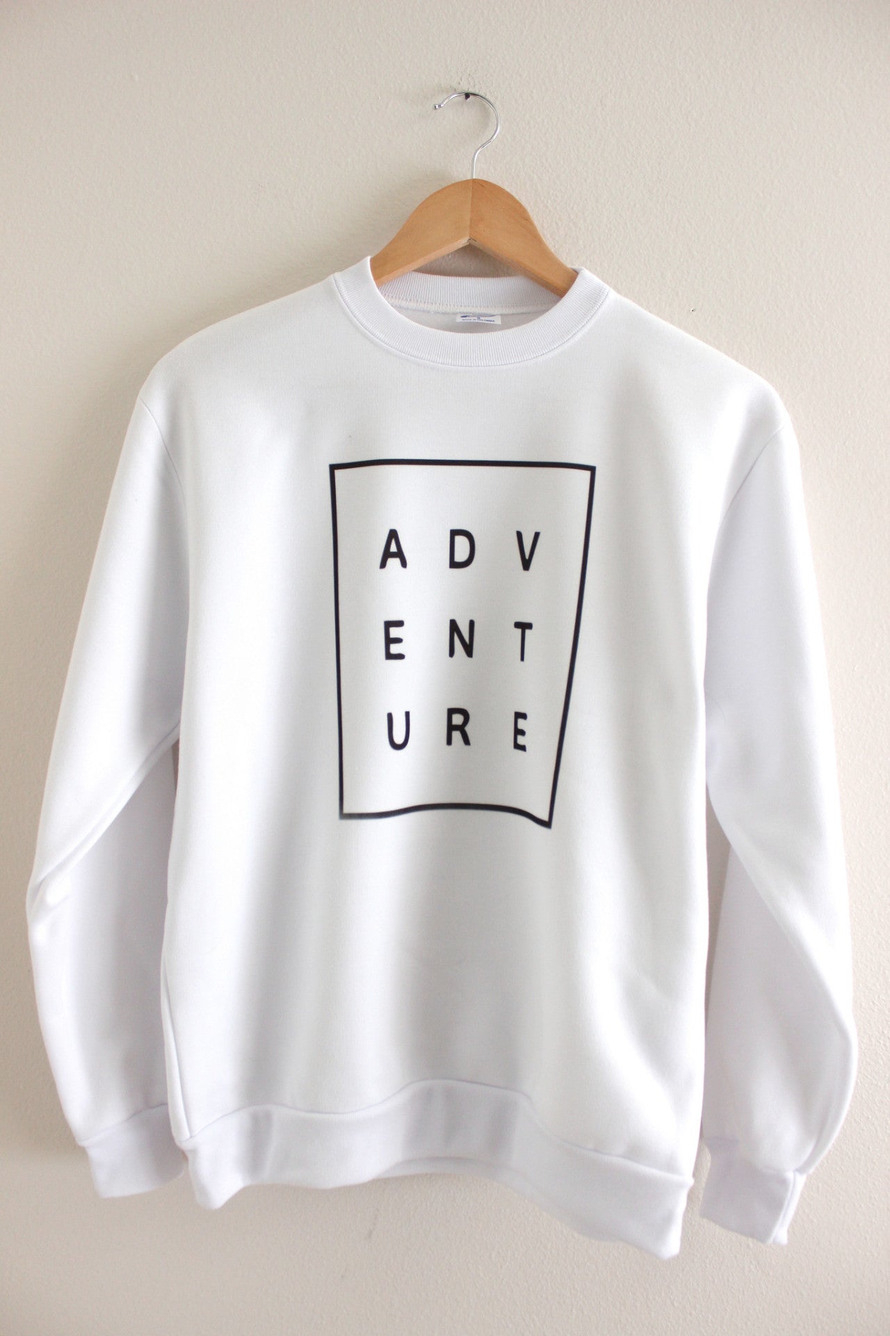 graphic crewneck sweatshirt