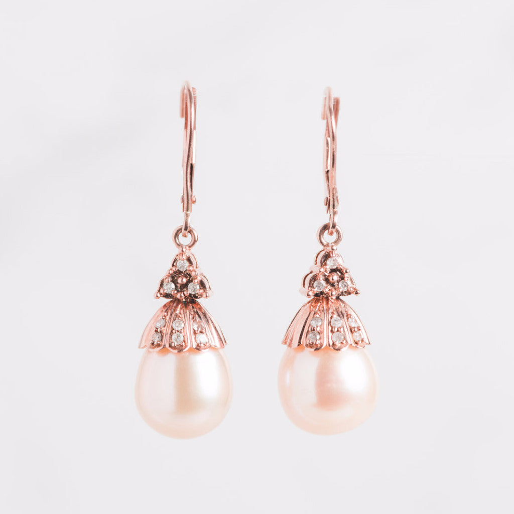 rose gold and pearl earrings