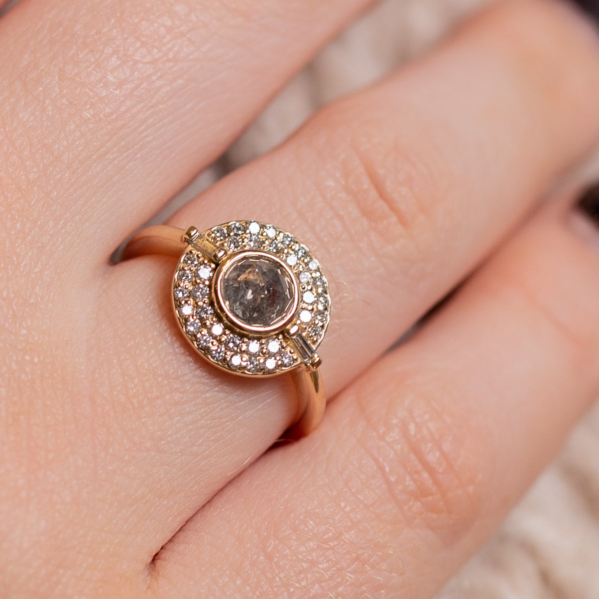 Gianna 14kt gold engagement ring – Azarai