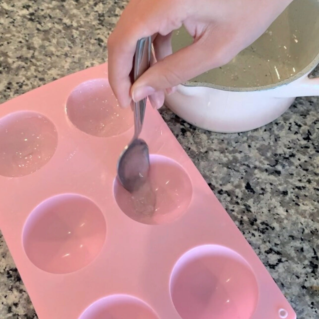pouring mold