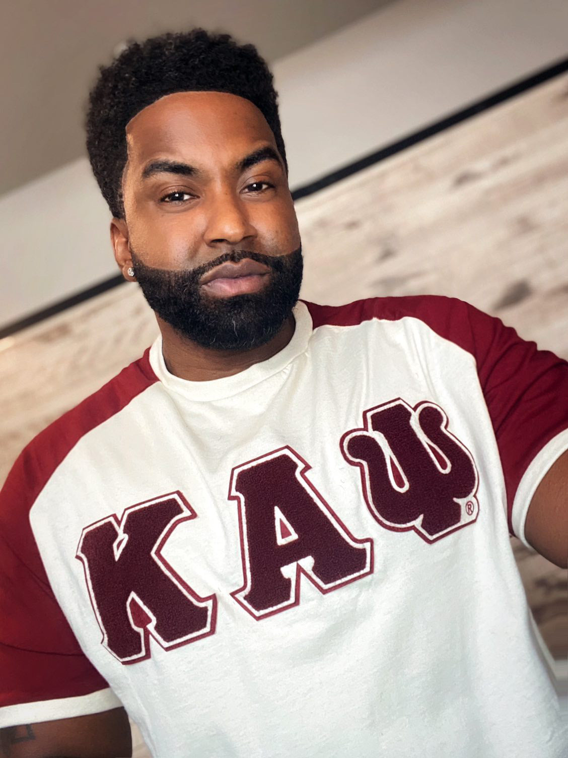 Kappa Kream Premium Chenille Letter Raglan T-Shirt