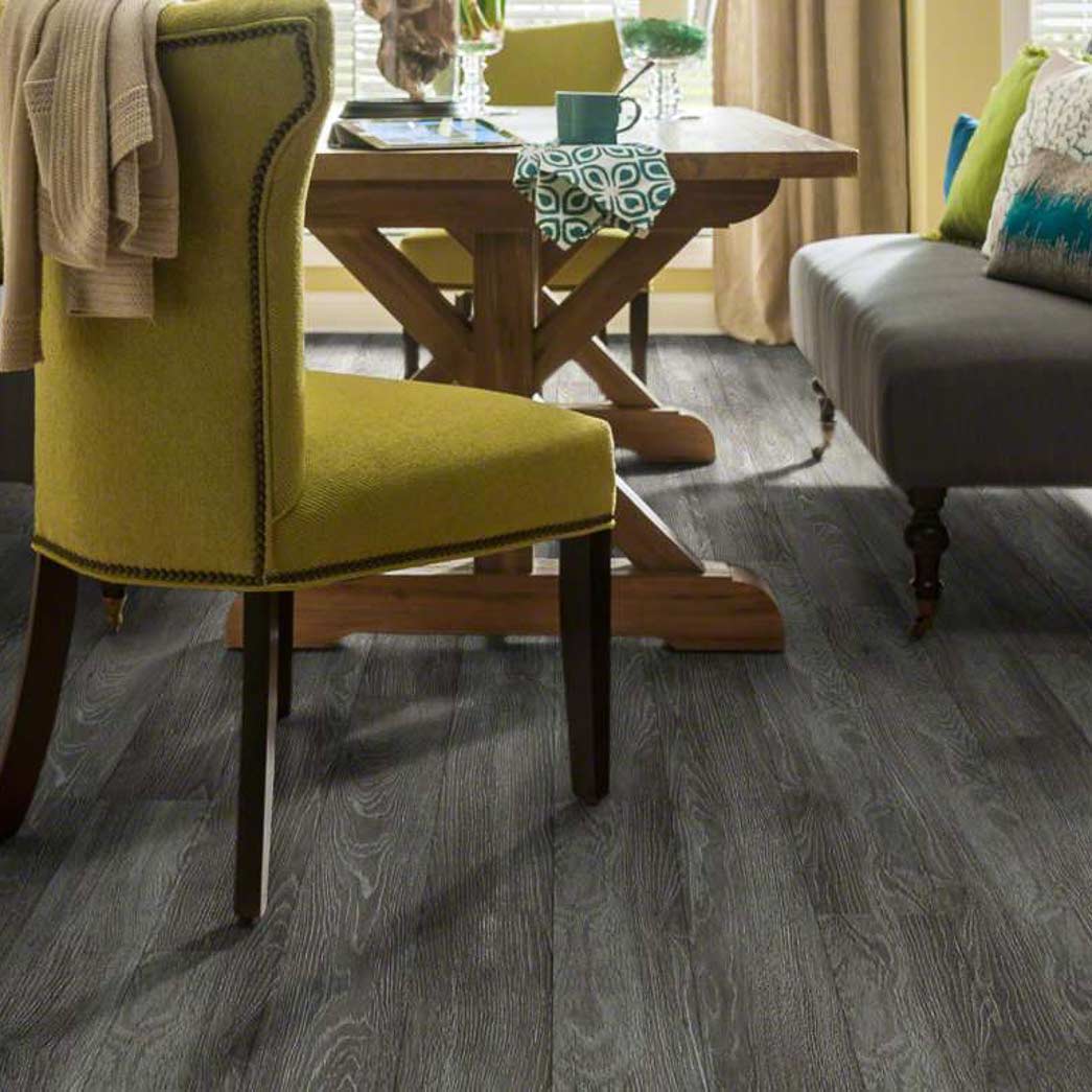 Shaw Valore Plus Plank LVP Woodwudy Wholesale Flooring