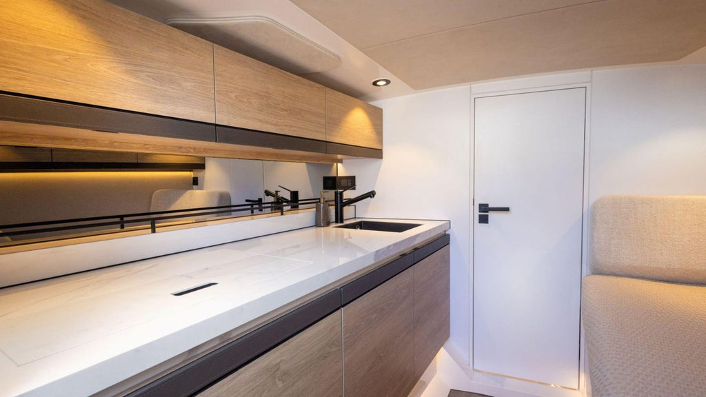inside space of wajer 44