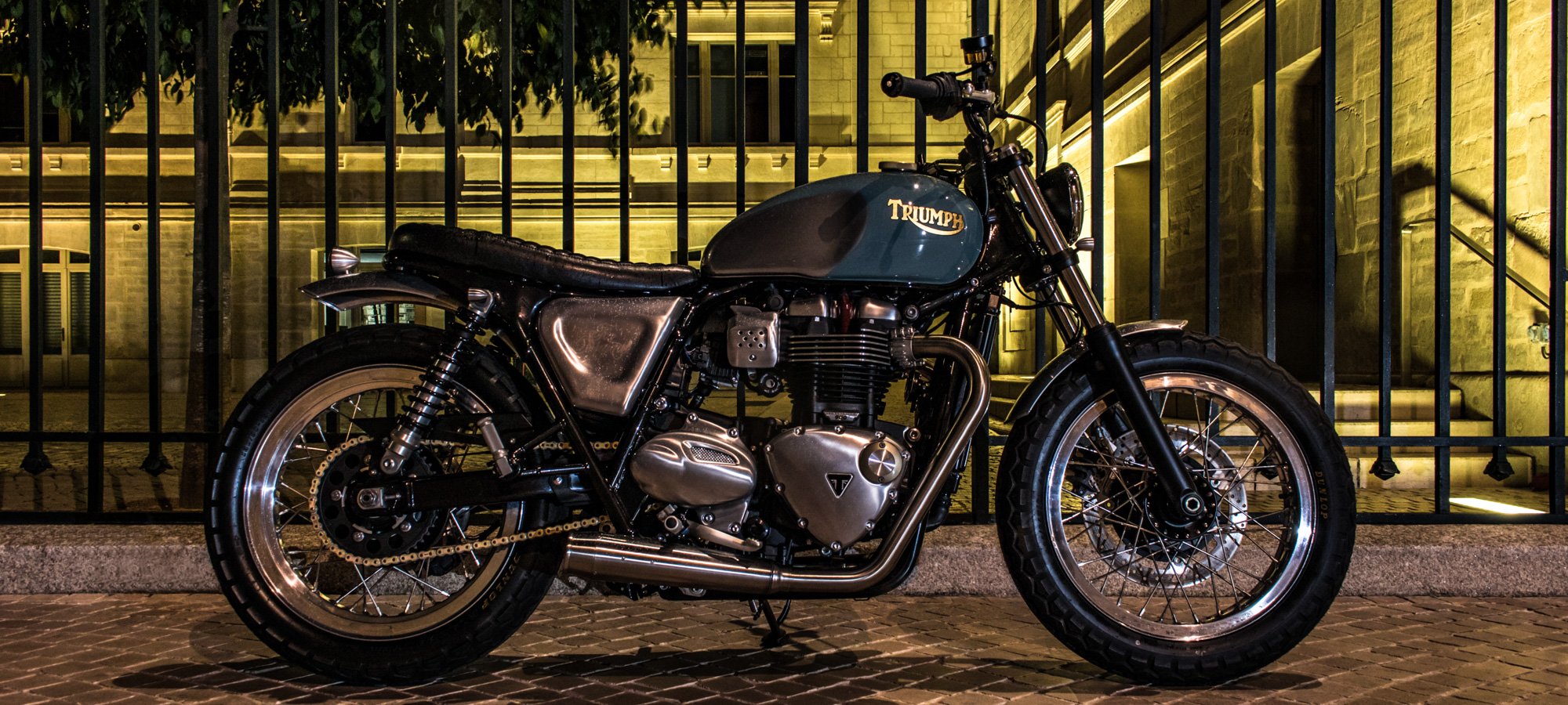 street twin side covers