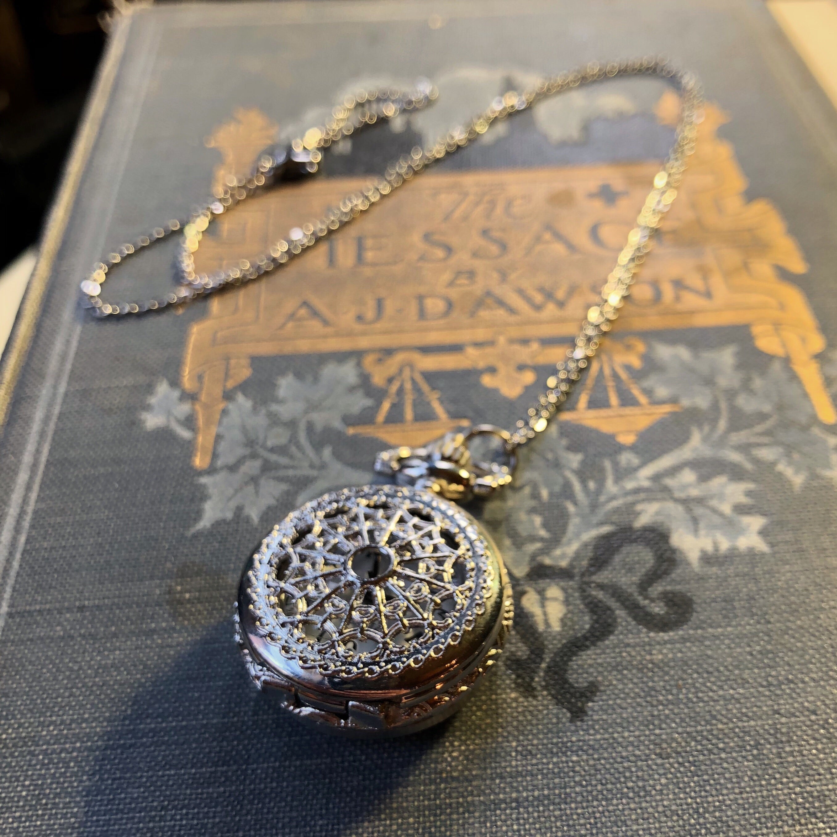 Small Pocket Watch Necklace in Silver | Ragtrader Vintage