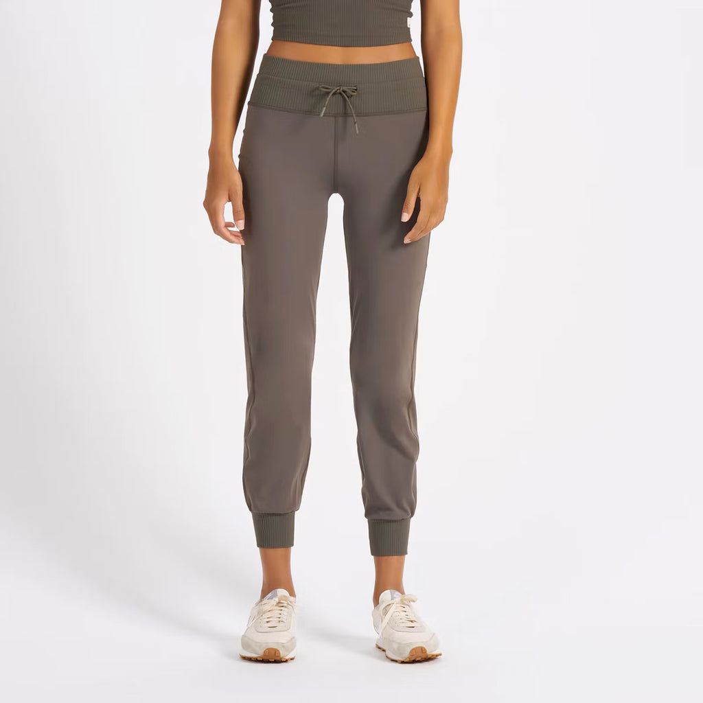 Womens Vuori Studio Pocket Legging – BackRoads Brews + Shoes