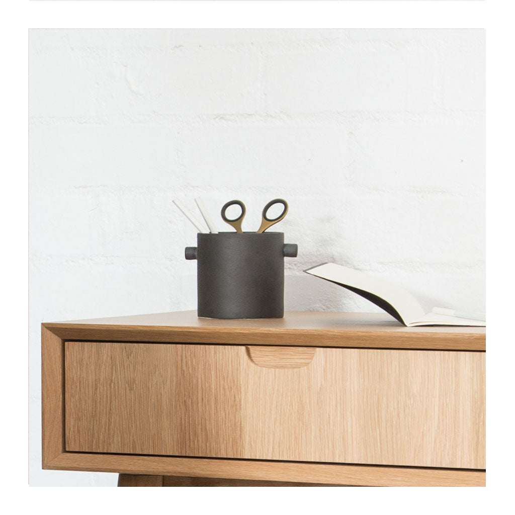 Handle Pot - Small, Charcoal Black – The Design Edit