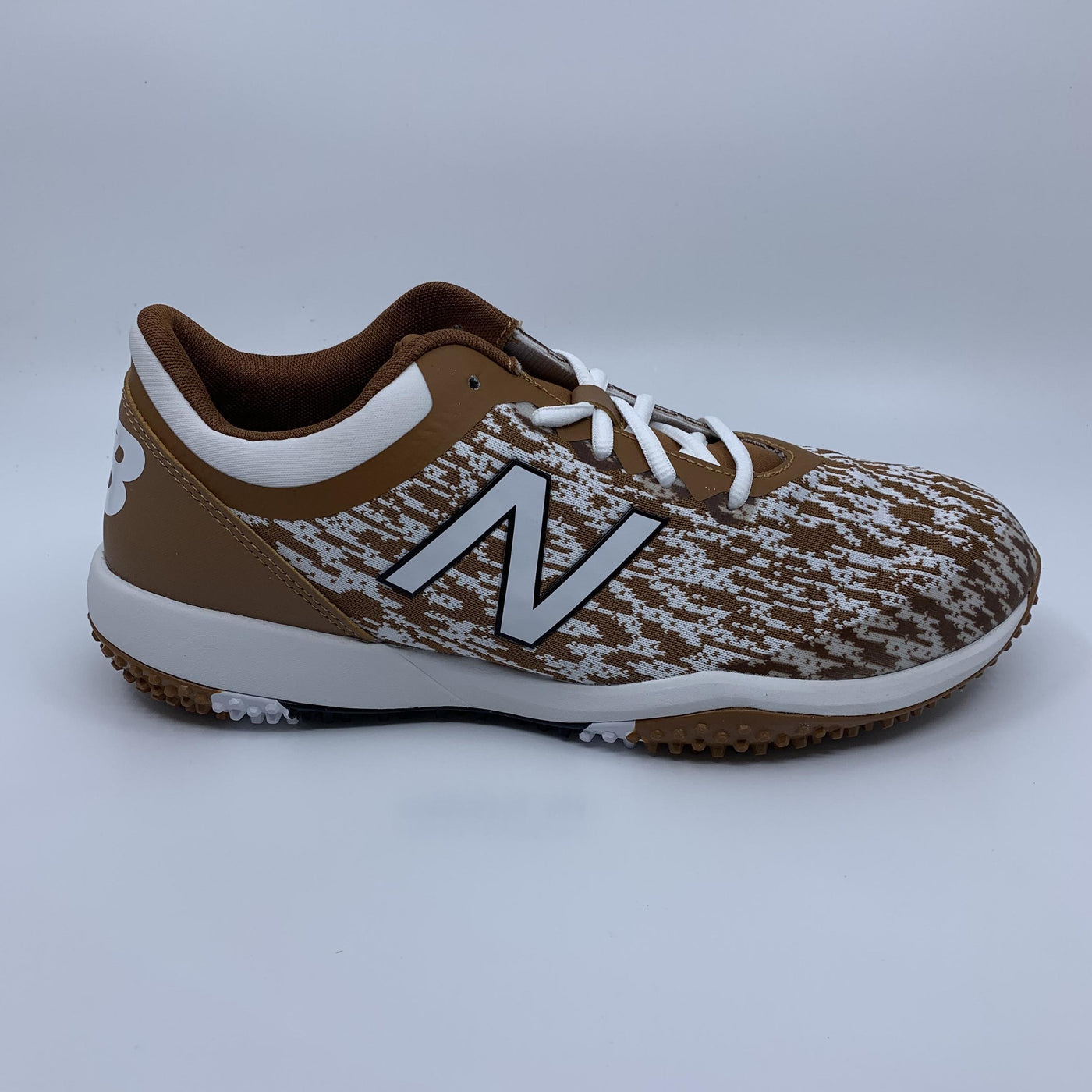 new balance men's softball shoes