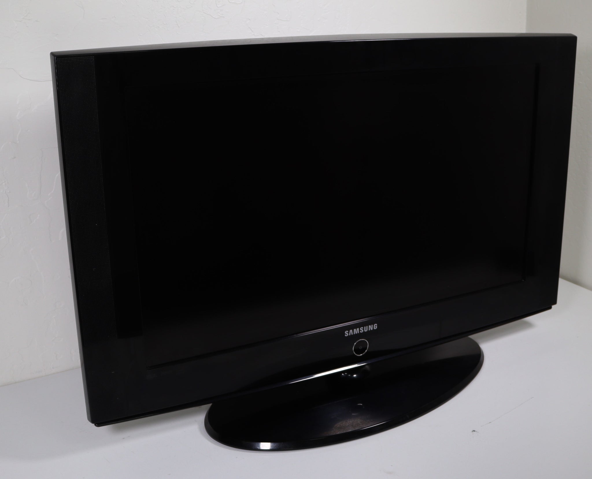 Samsung LN32A330J1D 32 Inch Flat Screen TV Television Televisions 2 2048x2048 ?v=1661461018