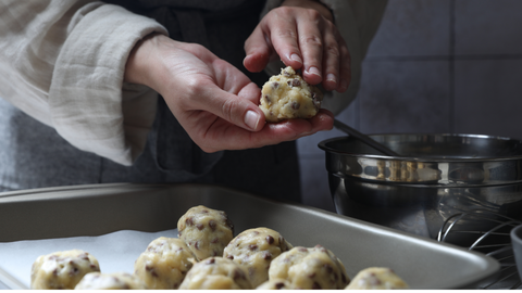 Healthy Oatmeal Chocolate Chip Cookies with a Twist of Chocolate Tea