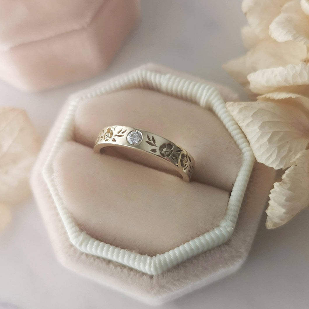 Flower Jungle Hawaiian Floral Rose Gold Unique Wedding Ring By Silly Shiny Wedding Rings Unique Moissanite Engagement Ring White Gold Gold Diamond Wedding Band