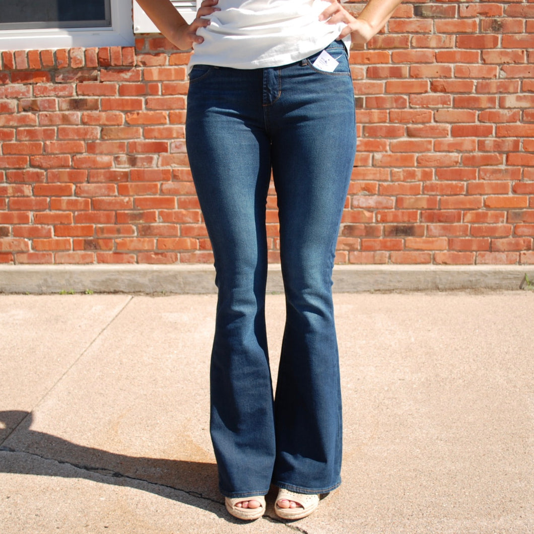 dark wash flare jeans boutique