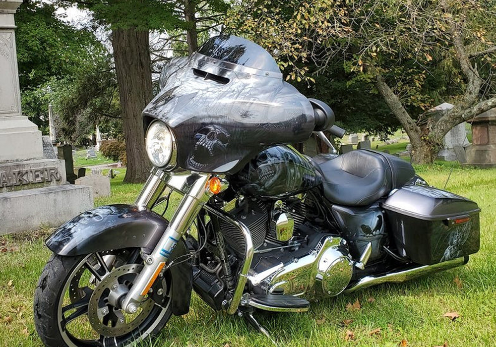 Gunmetal Pearl on 2014 Harley Street Glide