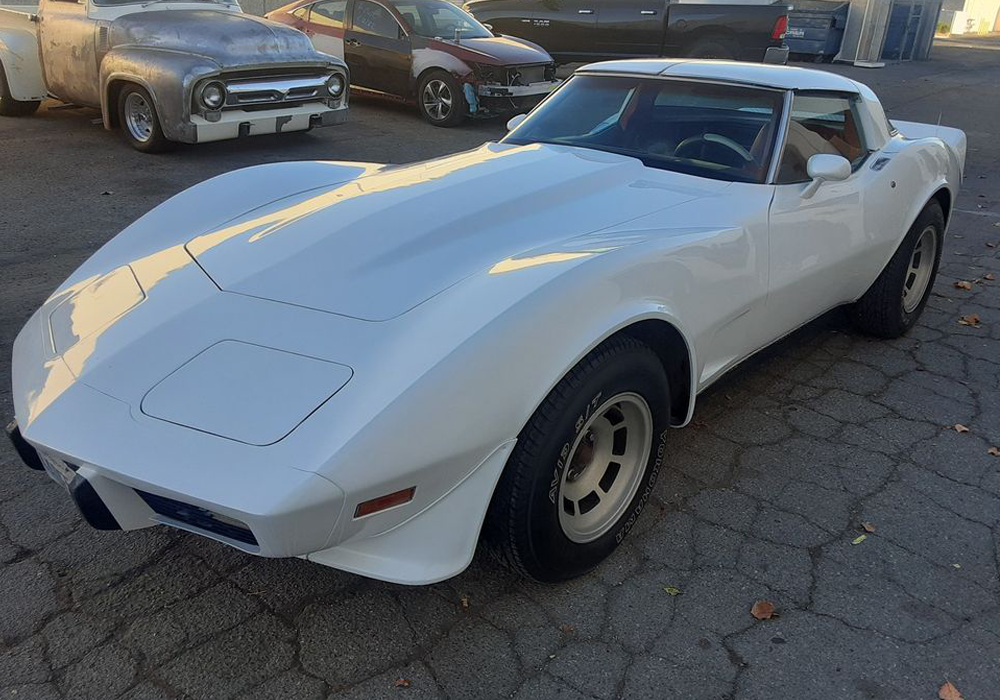 Star & Stripes Pearl Custom Color on Chevrolet Corvette