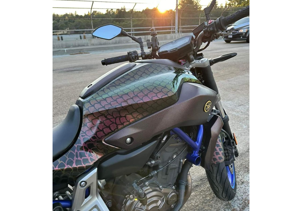 Tsunami Superflake and Diamond Red Spray Cans on Yamaha Motorcycle