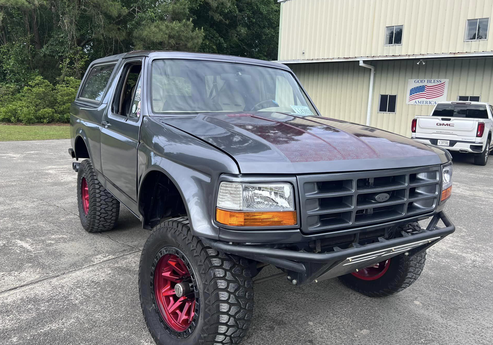 Rock-It-Red over Gunmetal on Bronco