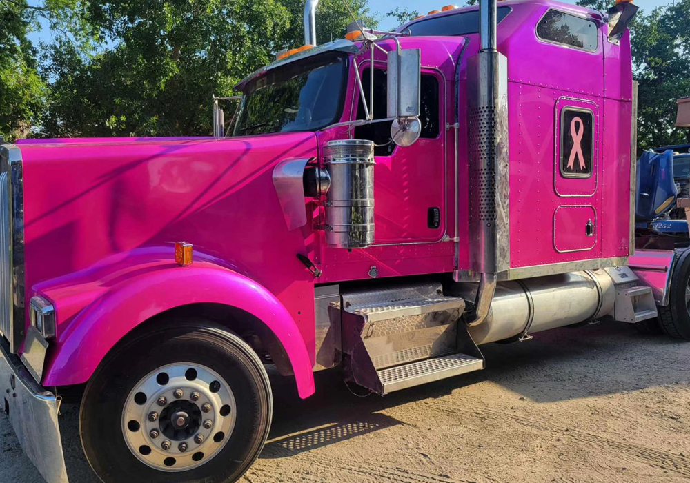 Lipstick Custom Color on Custom Truck