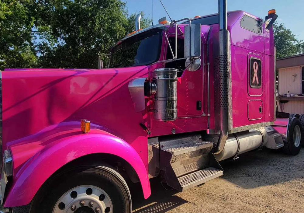 Lipstick Custom Color on Custom Truck