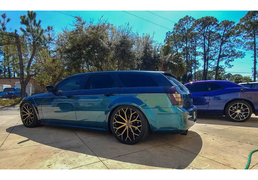 Viridian Blue and Diamond Silver on 2006 Dodge Magnum