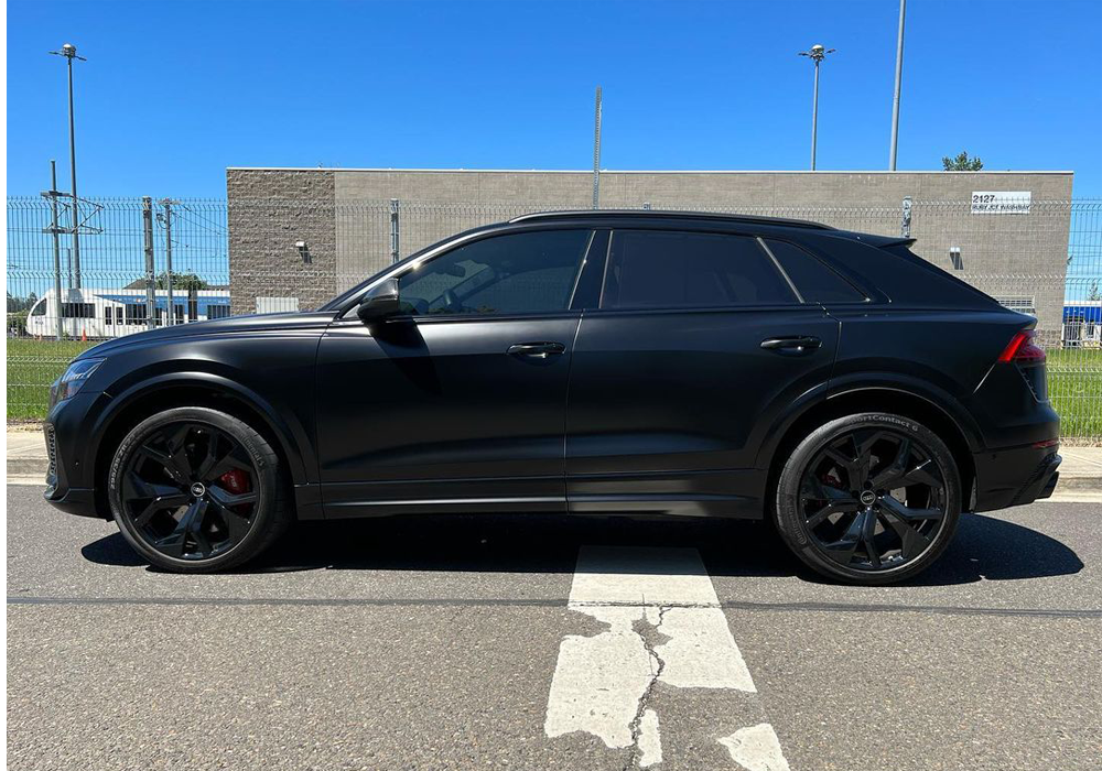 Truly Black Drop-In Pigment on Audi RSQ8