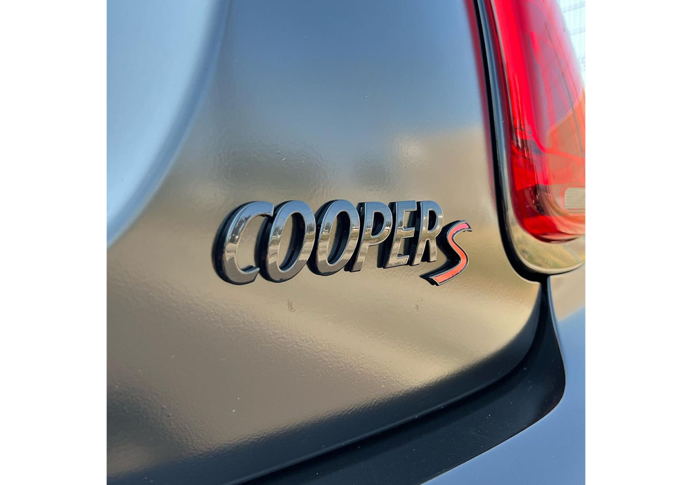 Truly Black Drop-In Pigment on Mini Cooper S