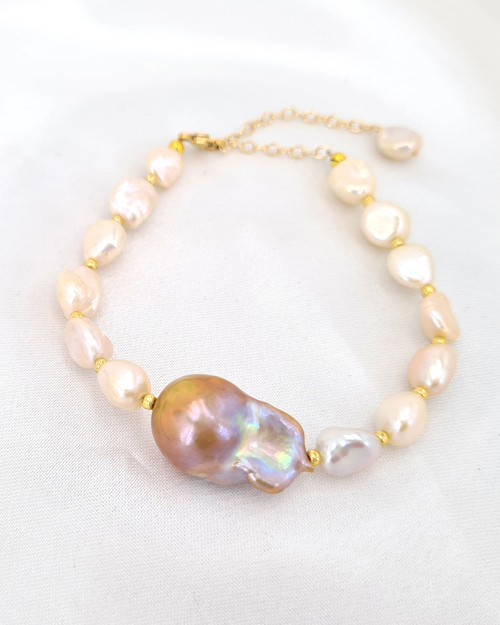 Golden Baroque Pearl Bracelet | Modern Classy Simple Pearl Jewelry 