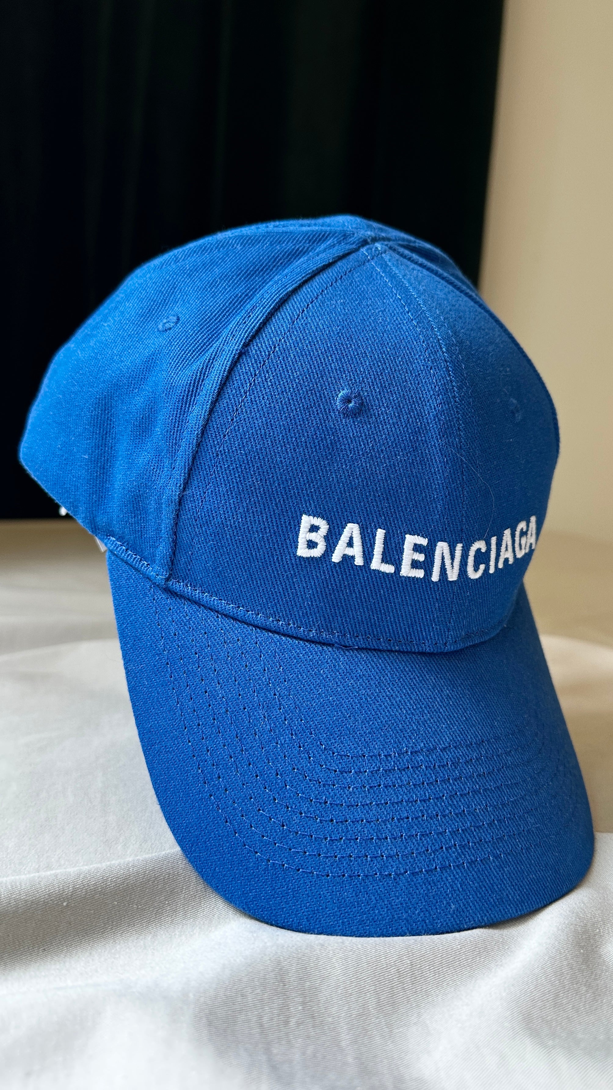 image of BALENCIAGA Logo Cap Blue