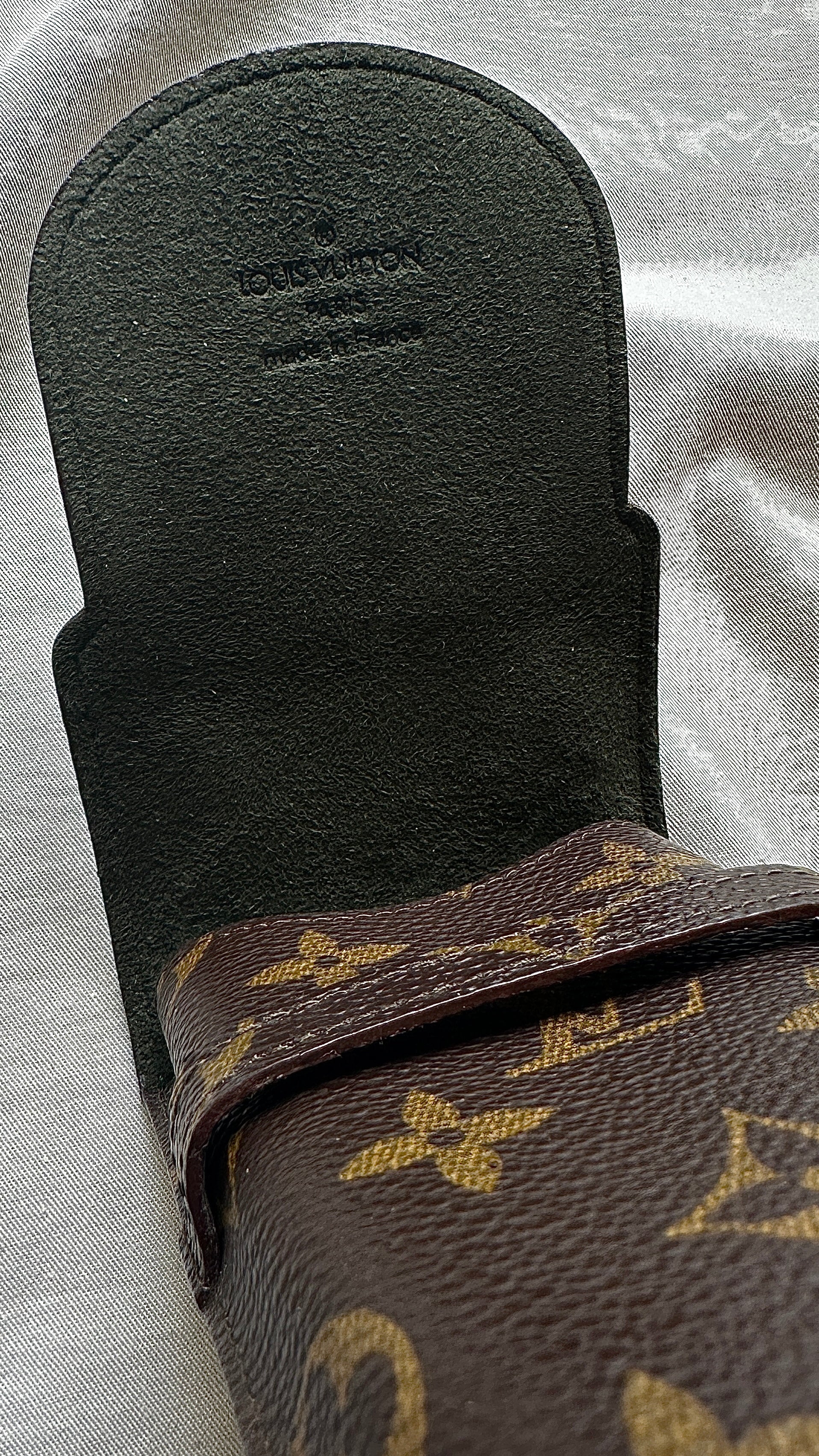 image of LOUIS VUITTON Glasses Case MNG Canvas