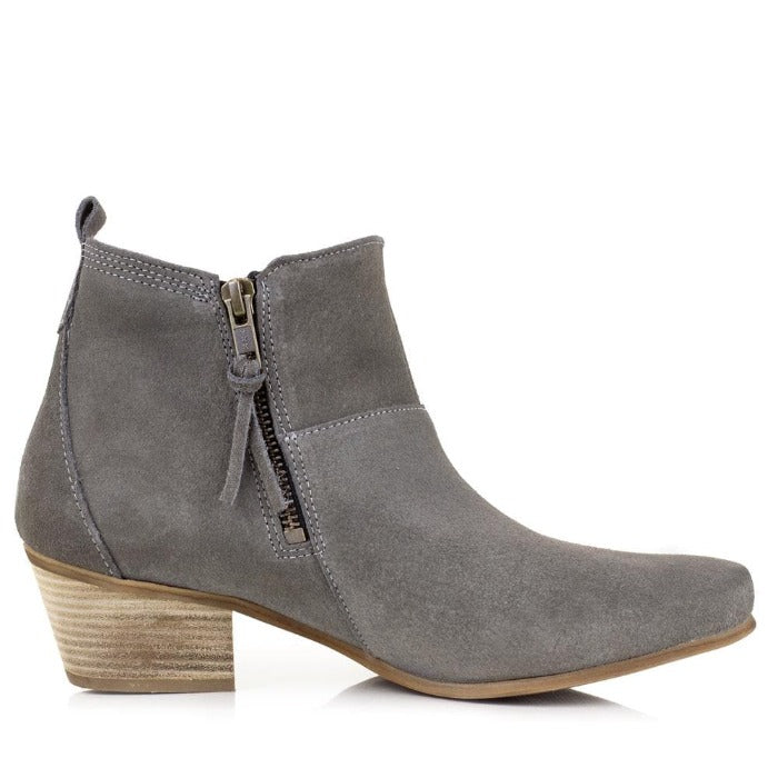 roxy boots grey