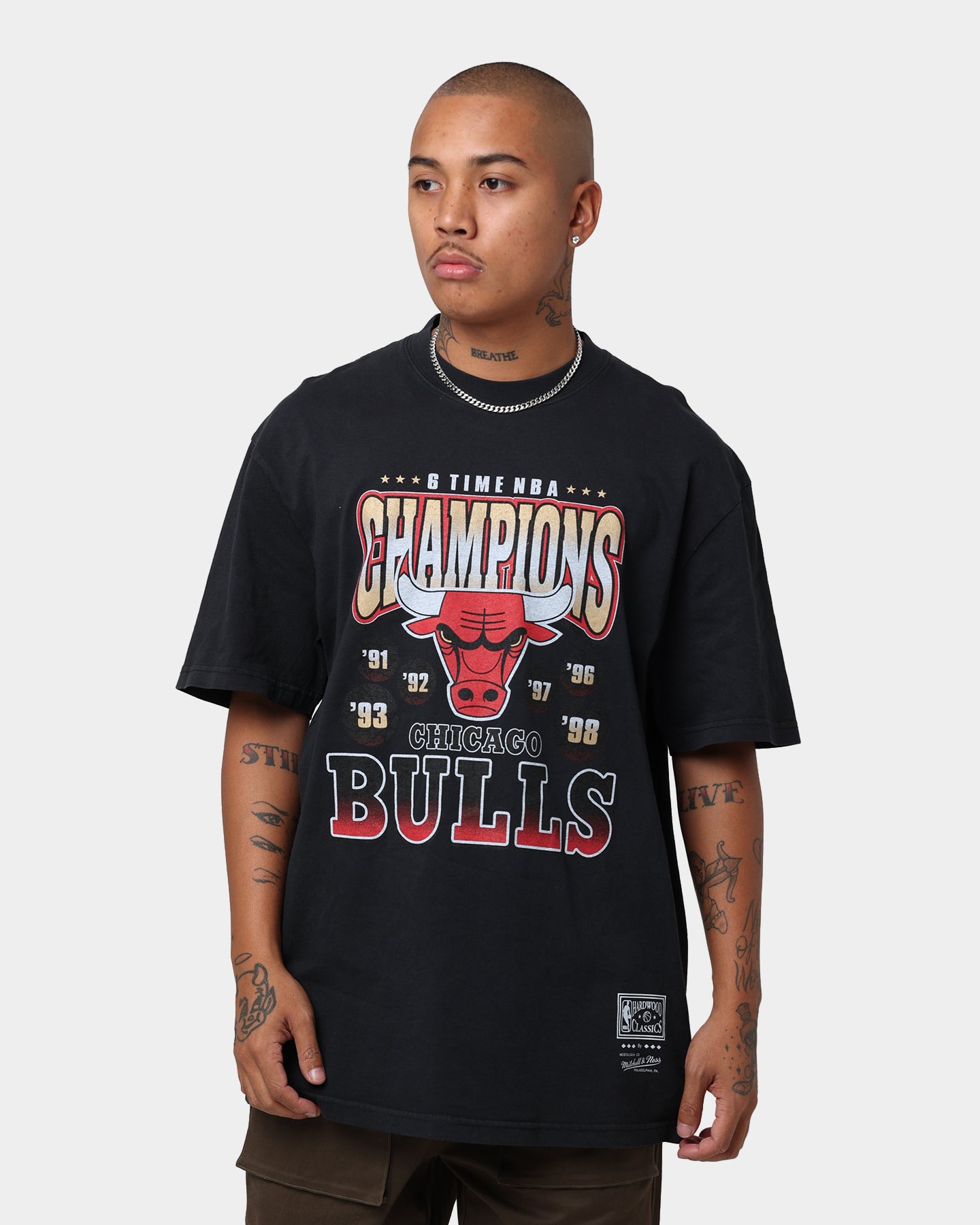 Mitchell & Ness Chicago Bulls Fireball T-Shirt - JD Sports NZ