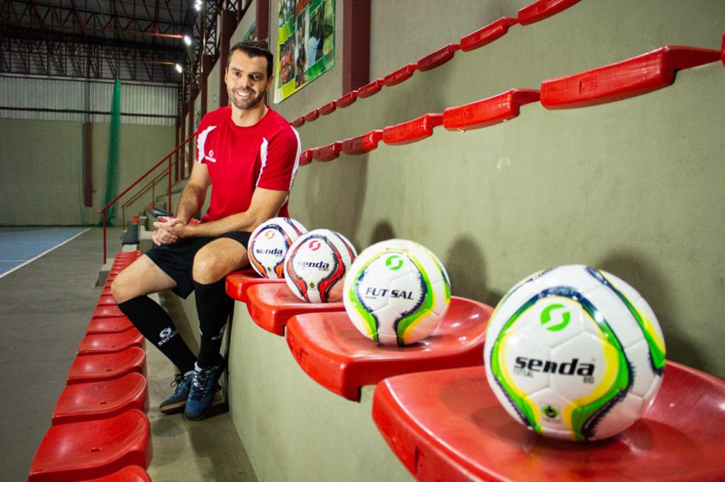 futsal spin