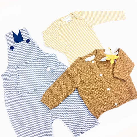 Baby Outfit für den Frühling in Gelb und Blau aus Bio Baumwolle