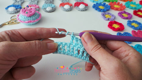 How to make a Double Treble crochet stitch (UK Terms)