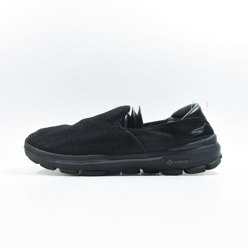 skechers shoes price in pakistan