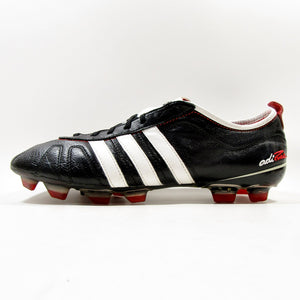 shoes used in football