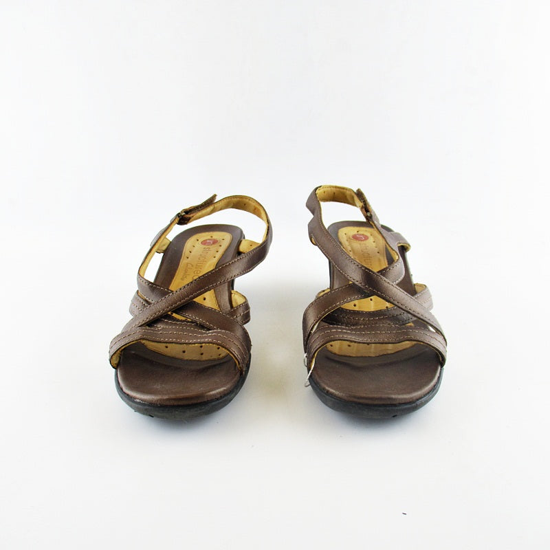 structured clarks sandals