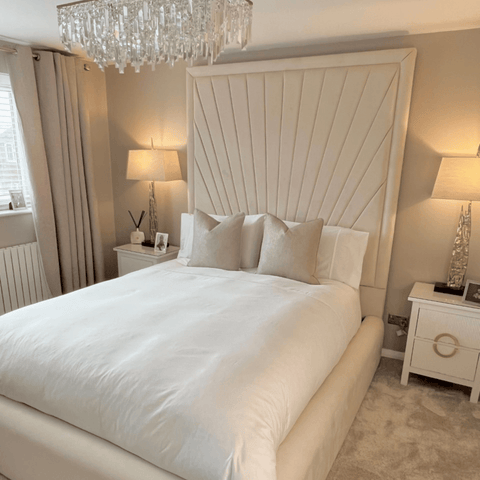 Neutral bedroom by @champagnehouse_proseccobudget