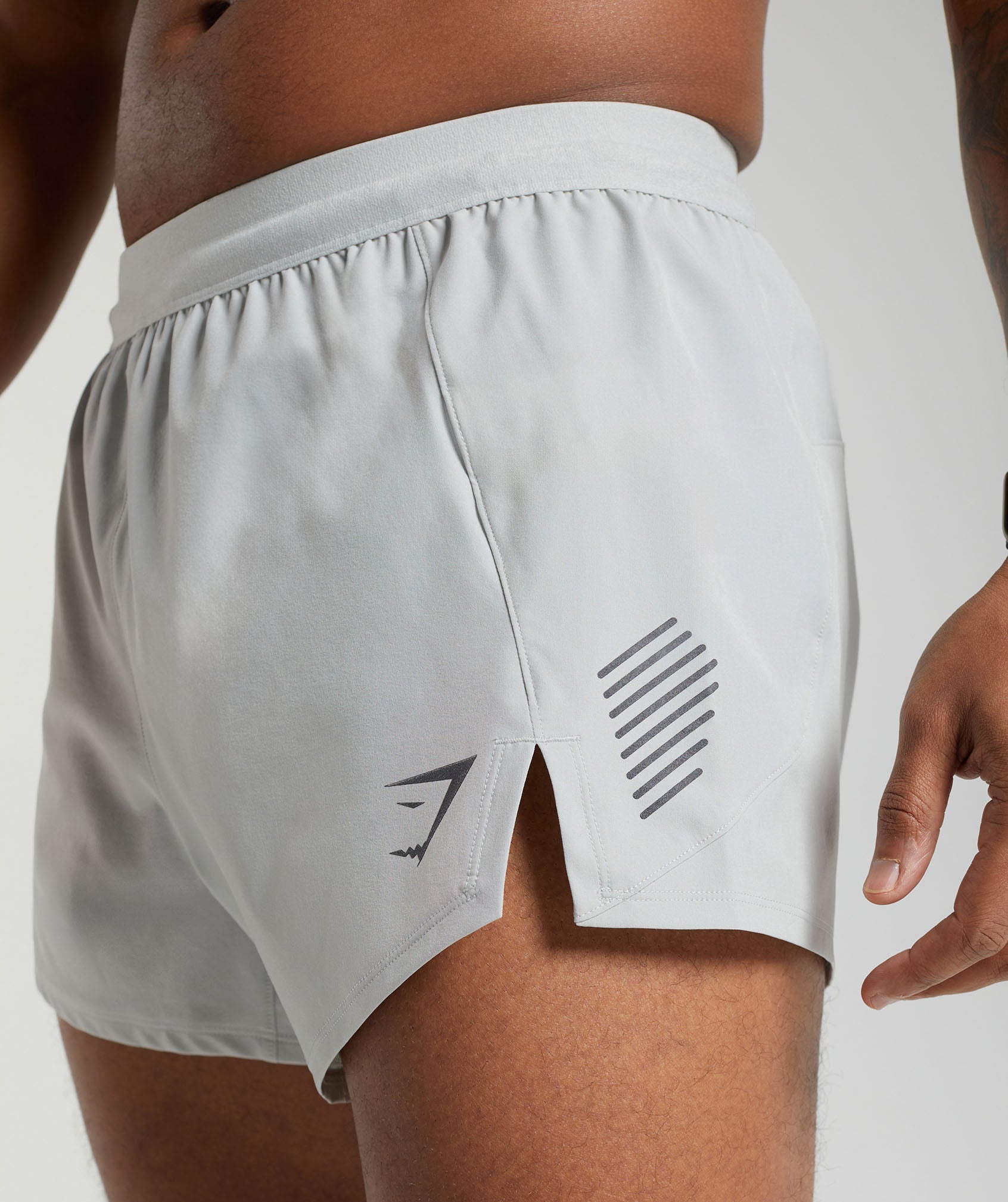 Apex Run 5" Shorts in Light Grey - view 7