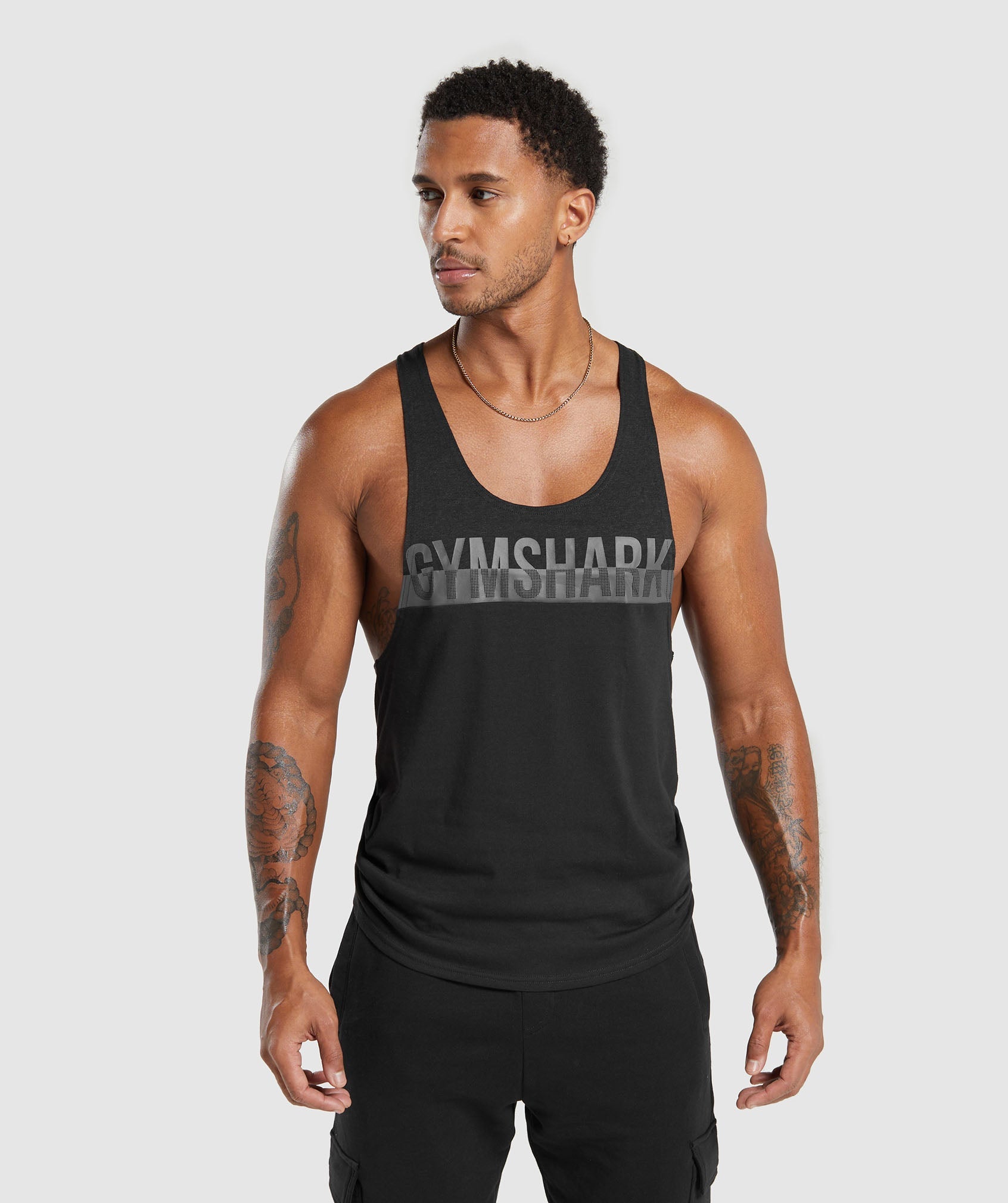 Bold React Stringer in Black