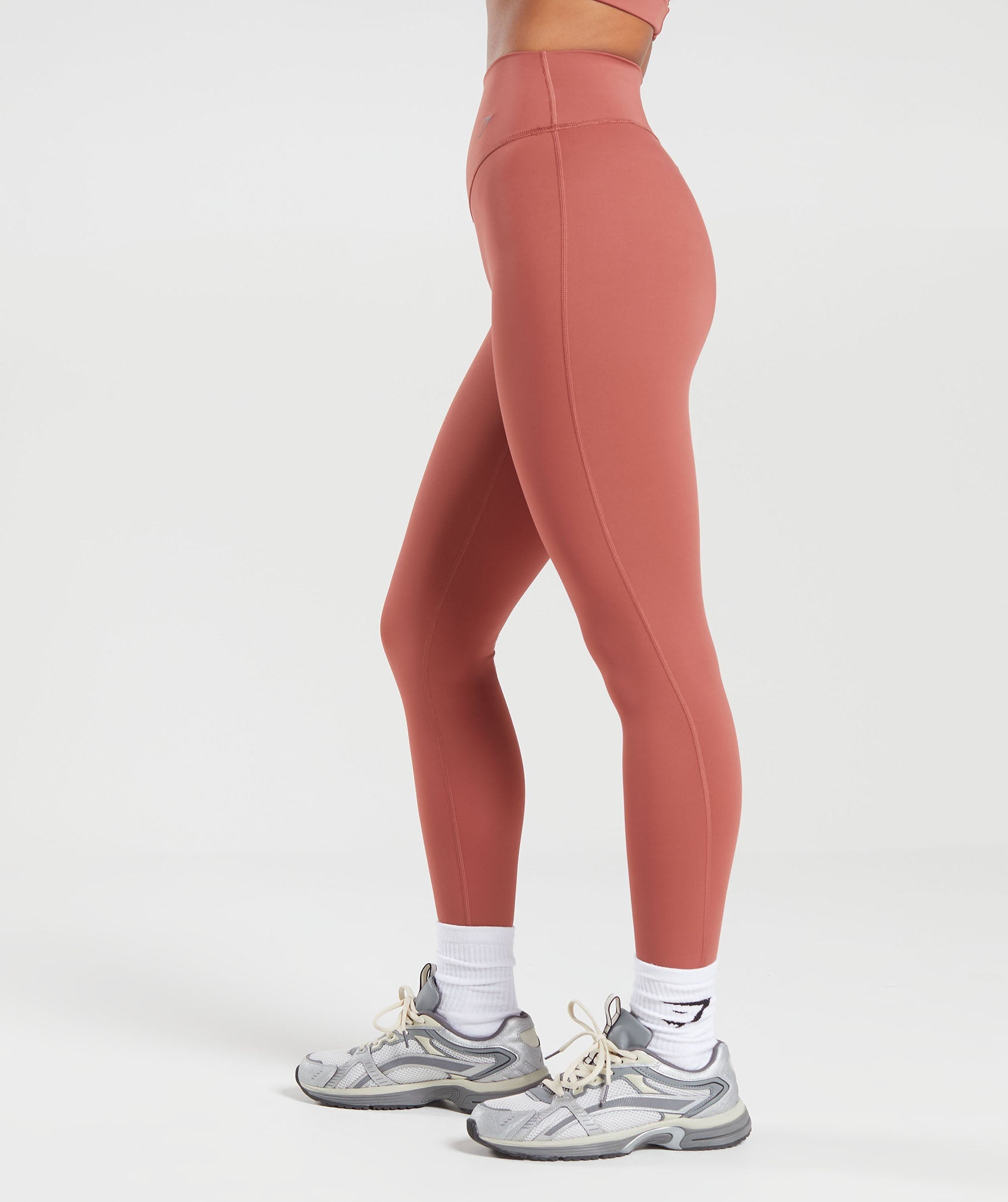 Elevate Leggings in Rose Brown