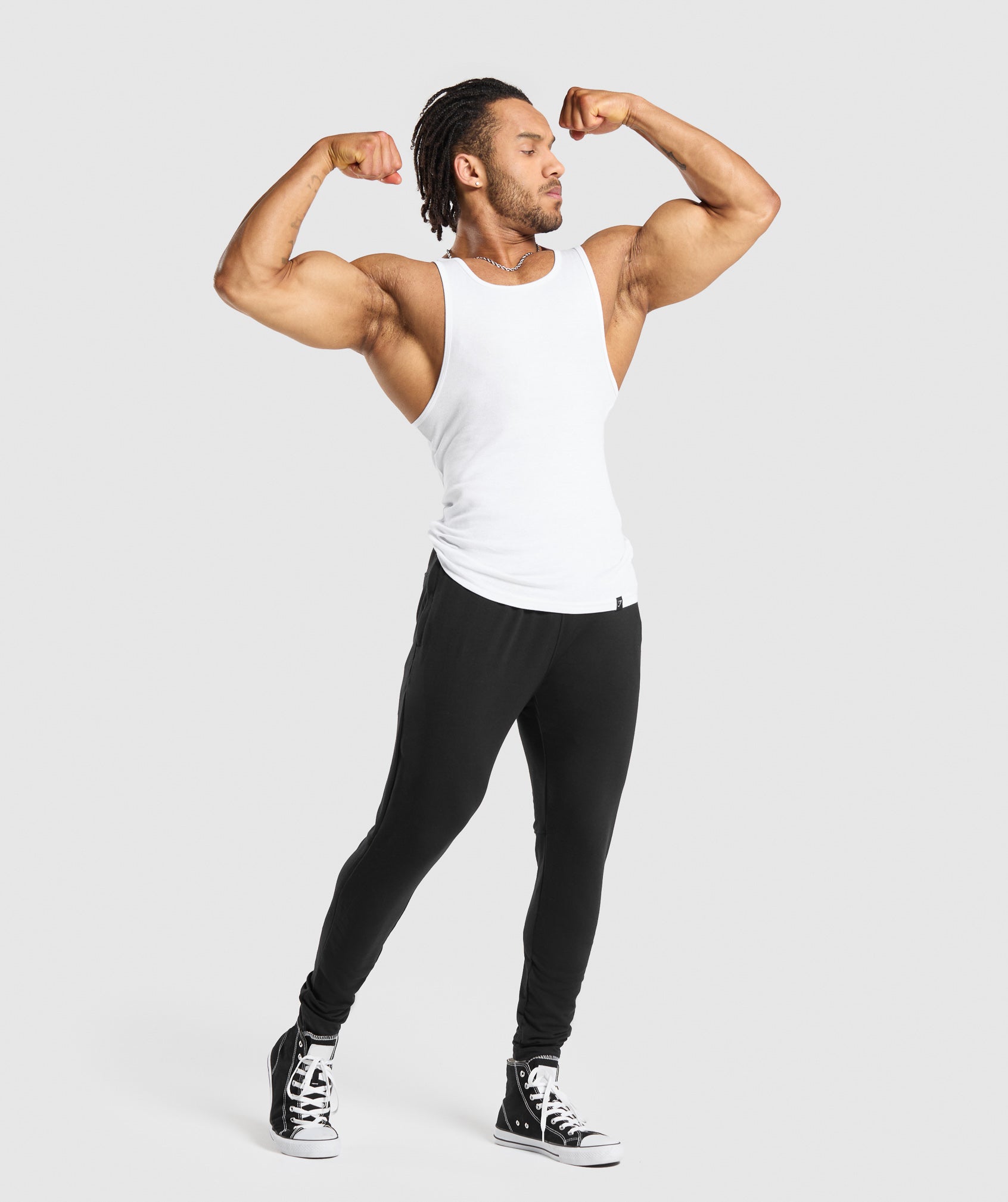 Essential Muscle Joggers in Black - view 4