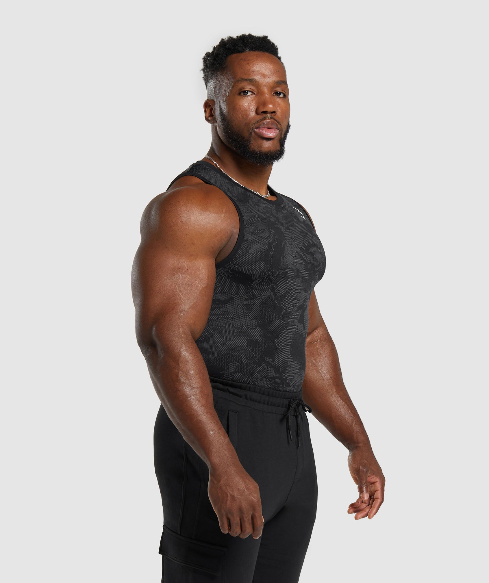 Geo Seamless Tank in Black/Charcoal Grey - view 3