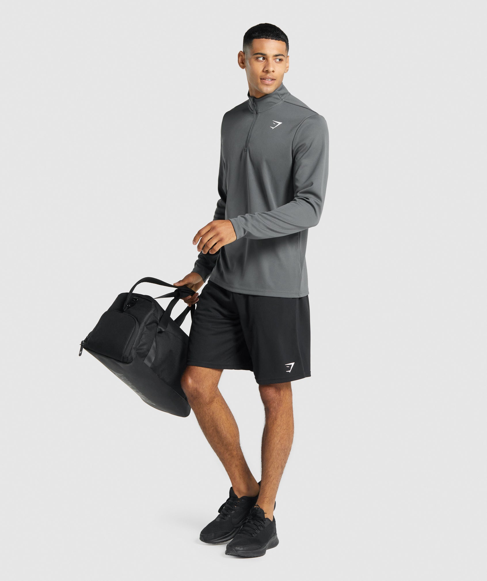 Arrival Knitted Shorts in Black - view 4