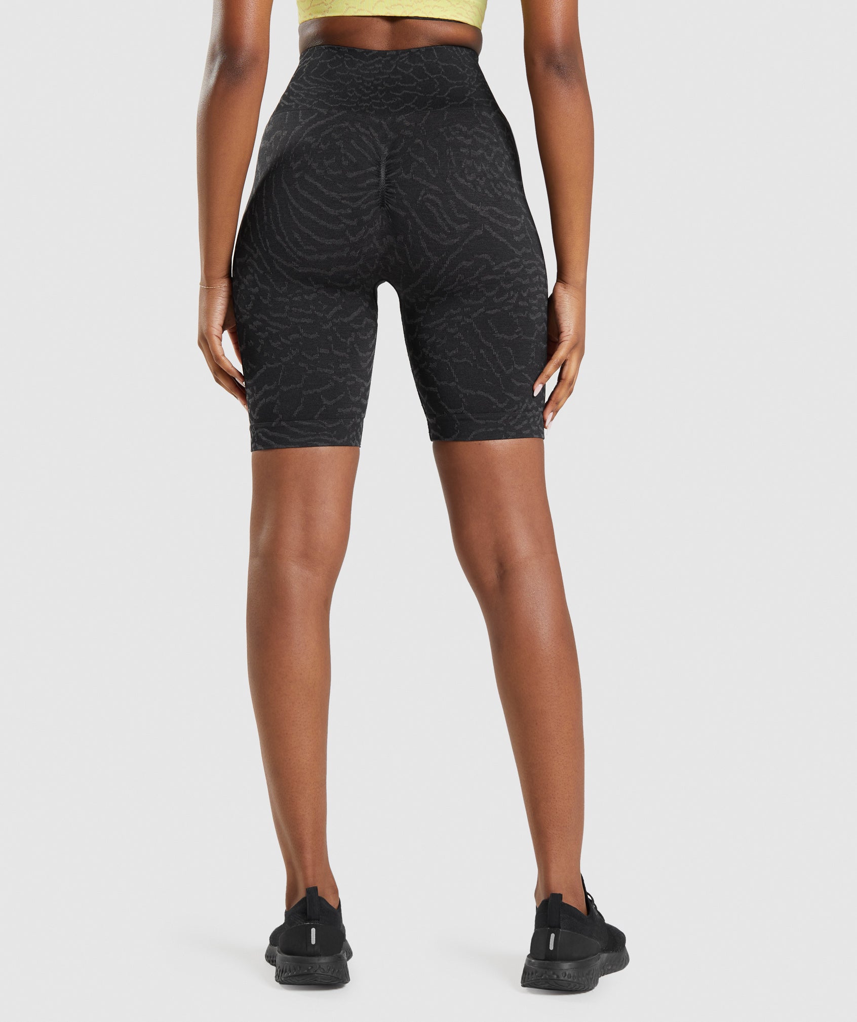 Adapt Animal Seamless Cycling Shorts in Hybrid | Black - view 3