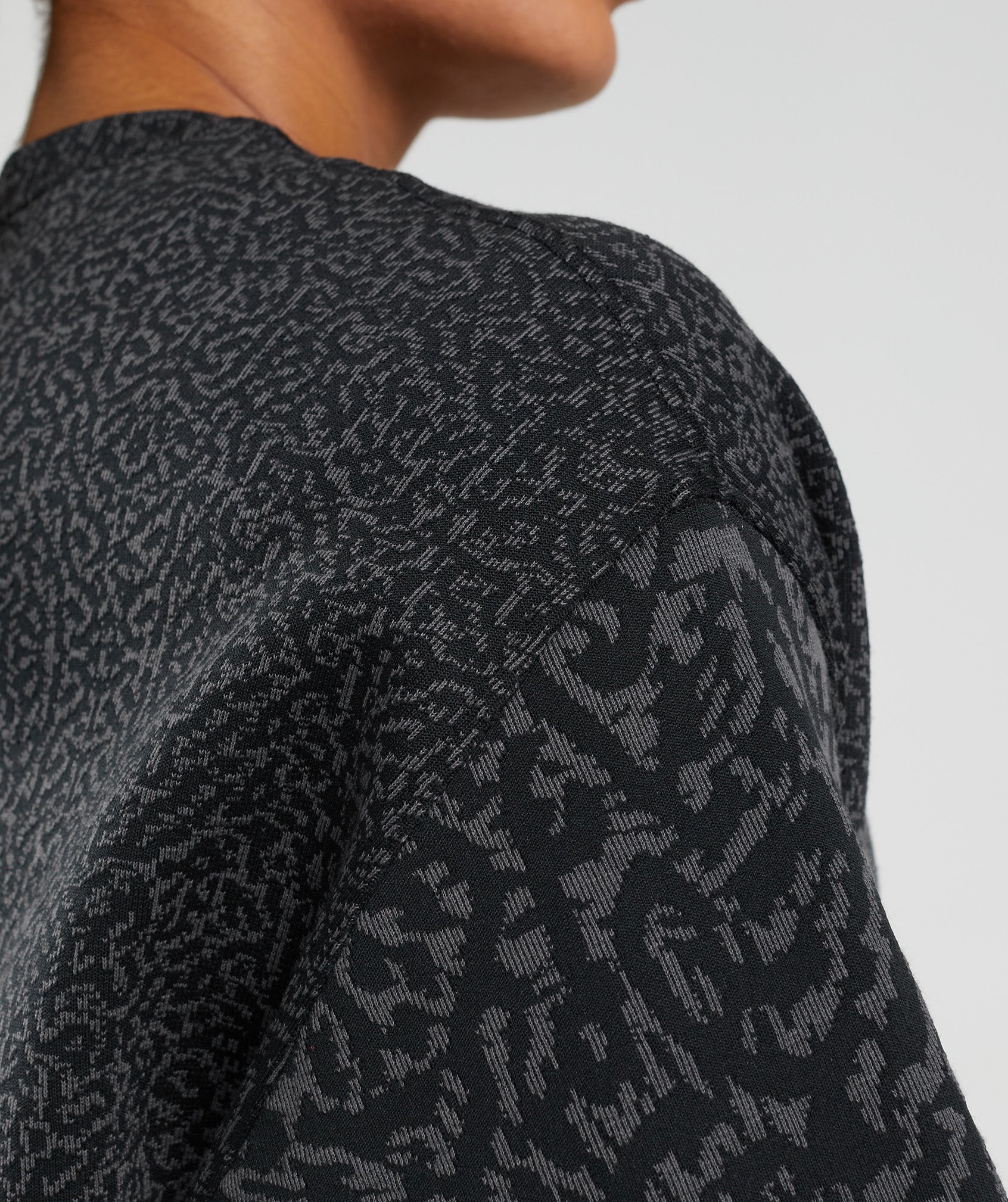 Adapt Animal Sweatshirt in Reef | Black