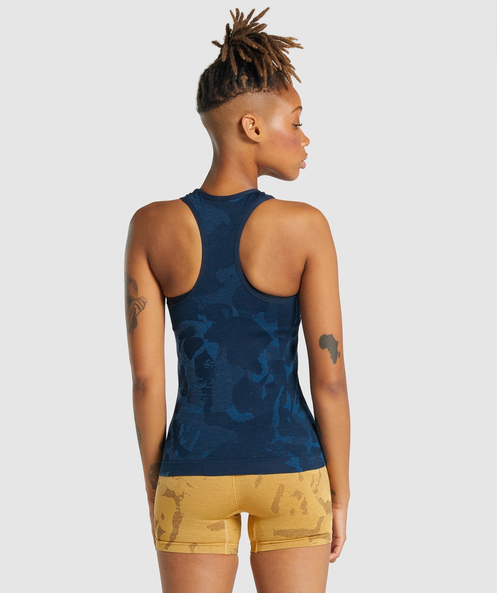 Adapt Camo Seamless Tank in Savanna | Navy - view 3