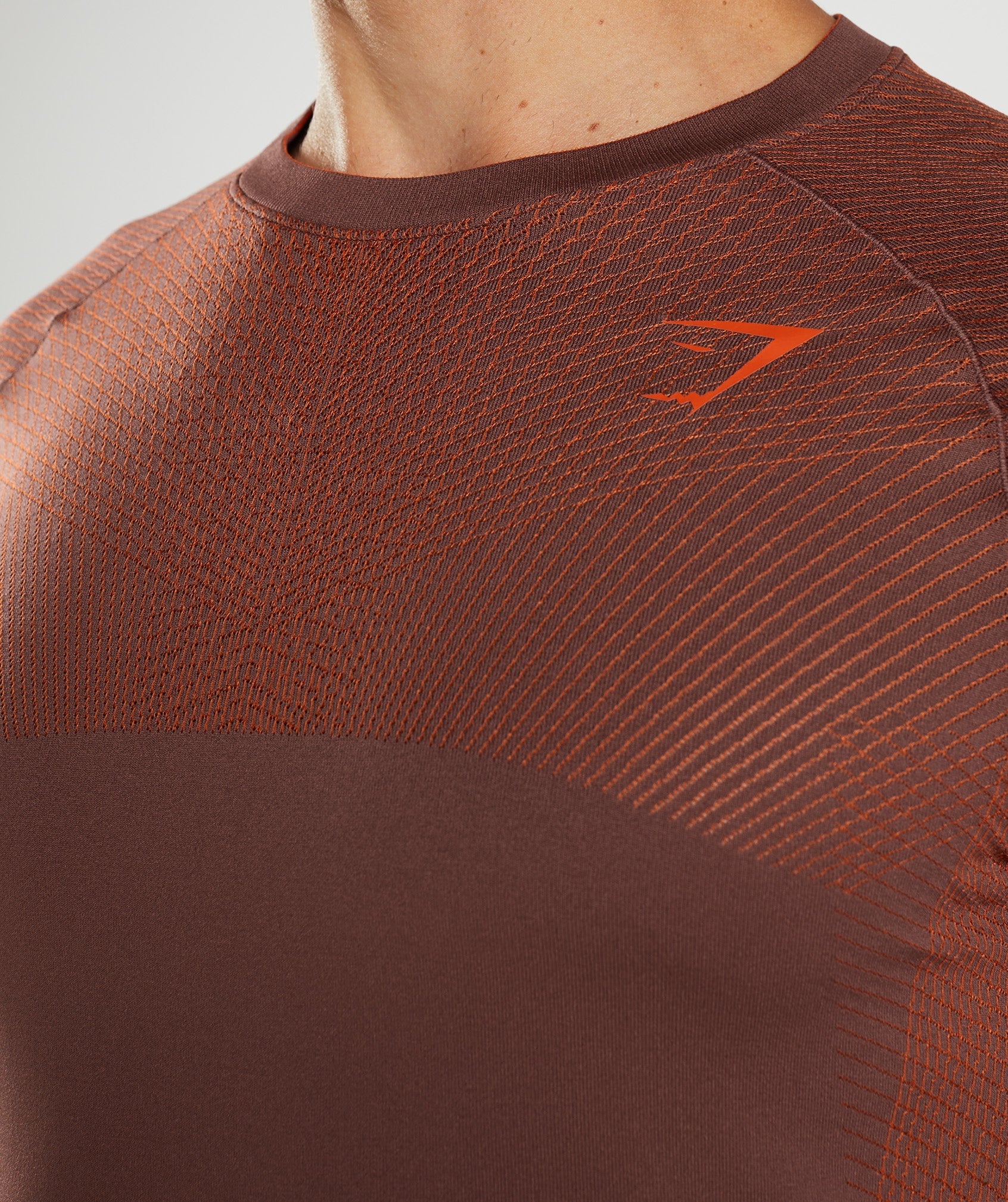 Apex Seamless Long Sleeve T-Shirt in Cherry Brown/Pepper Red