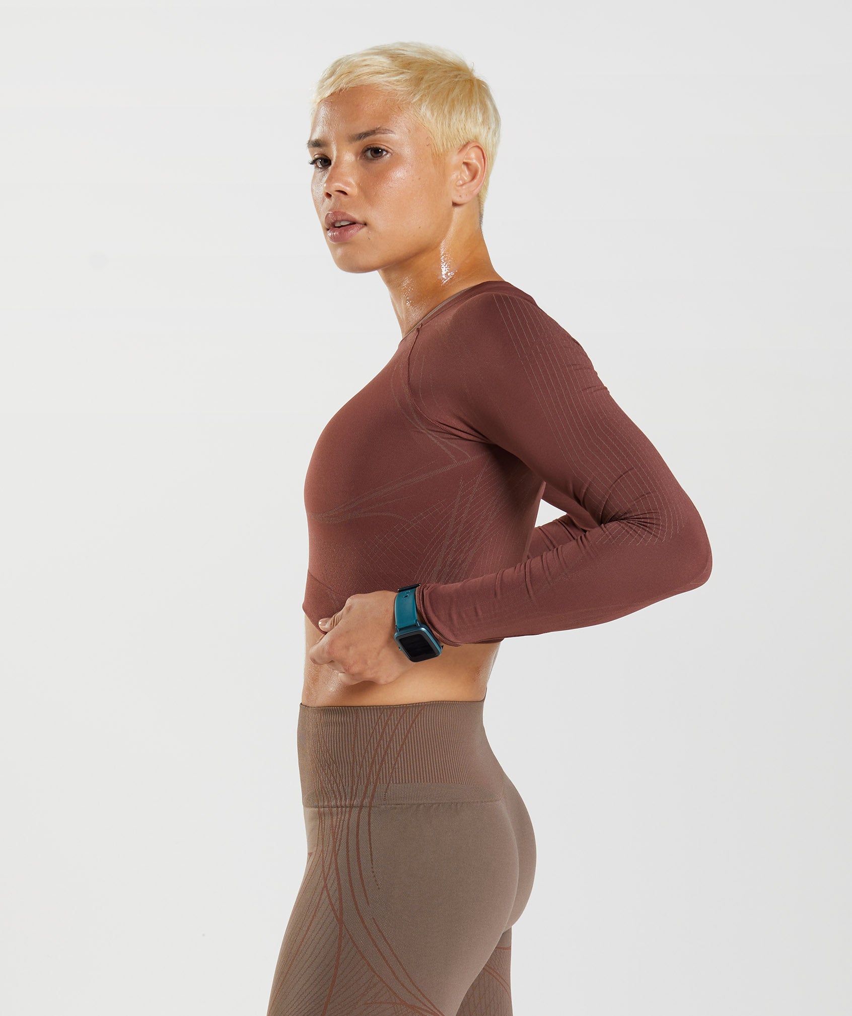 Apex Seamless Crop Top in Cherry Brown/Truffle Brown