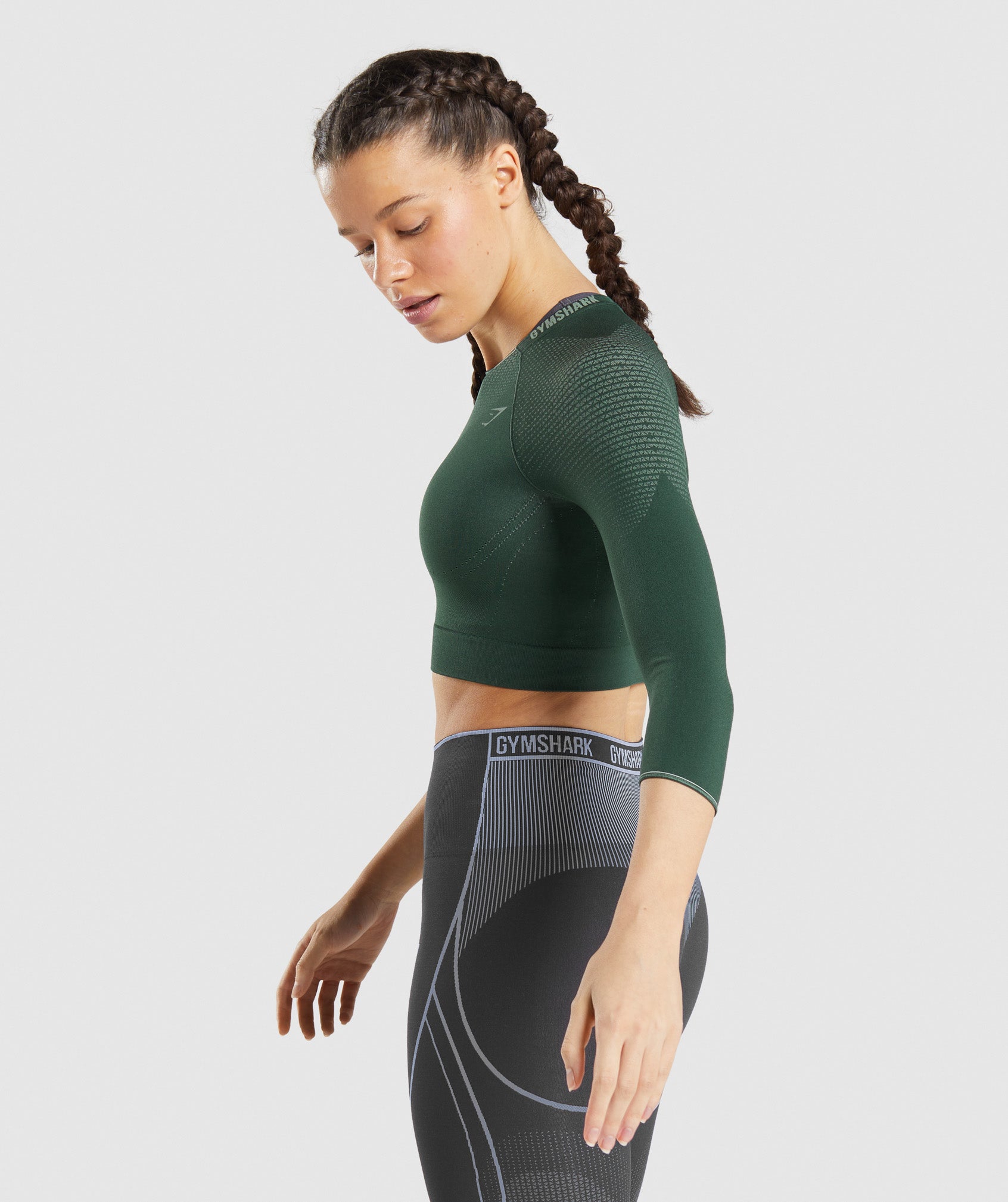 Apex Seamless Crop Top in Obsidian Green/Cucumber Green - view 3